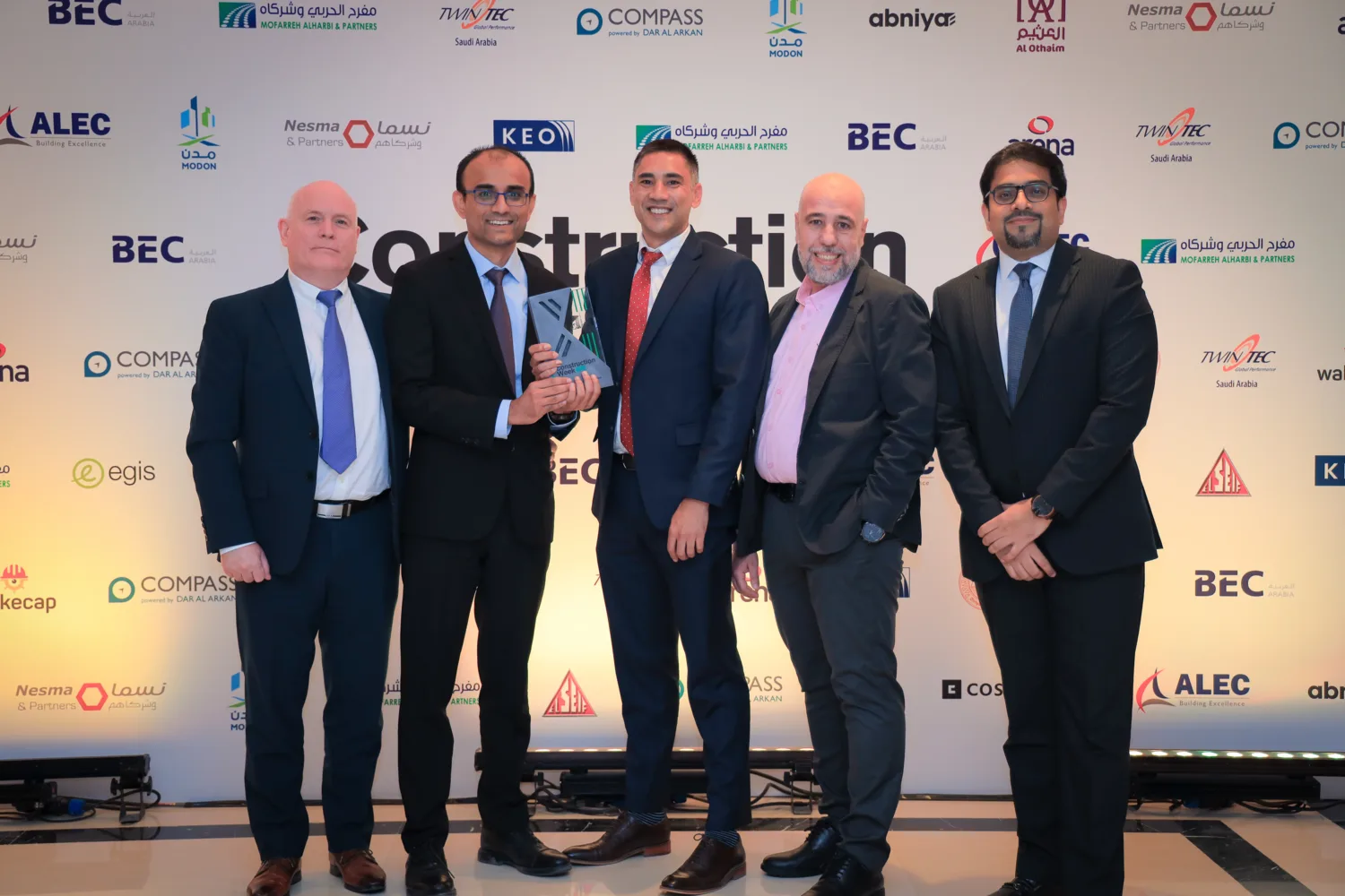 THe Cundall KSA team receiving the Construction Week 2023 KSA Consultancy of the Year Award