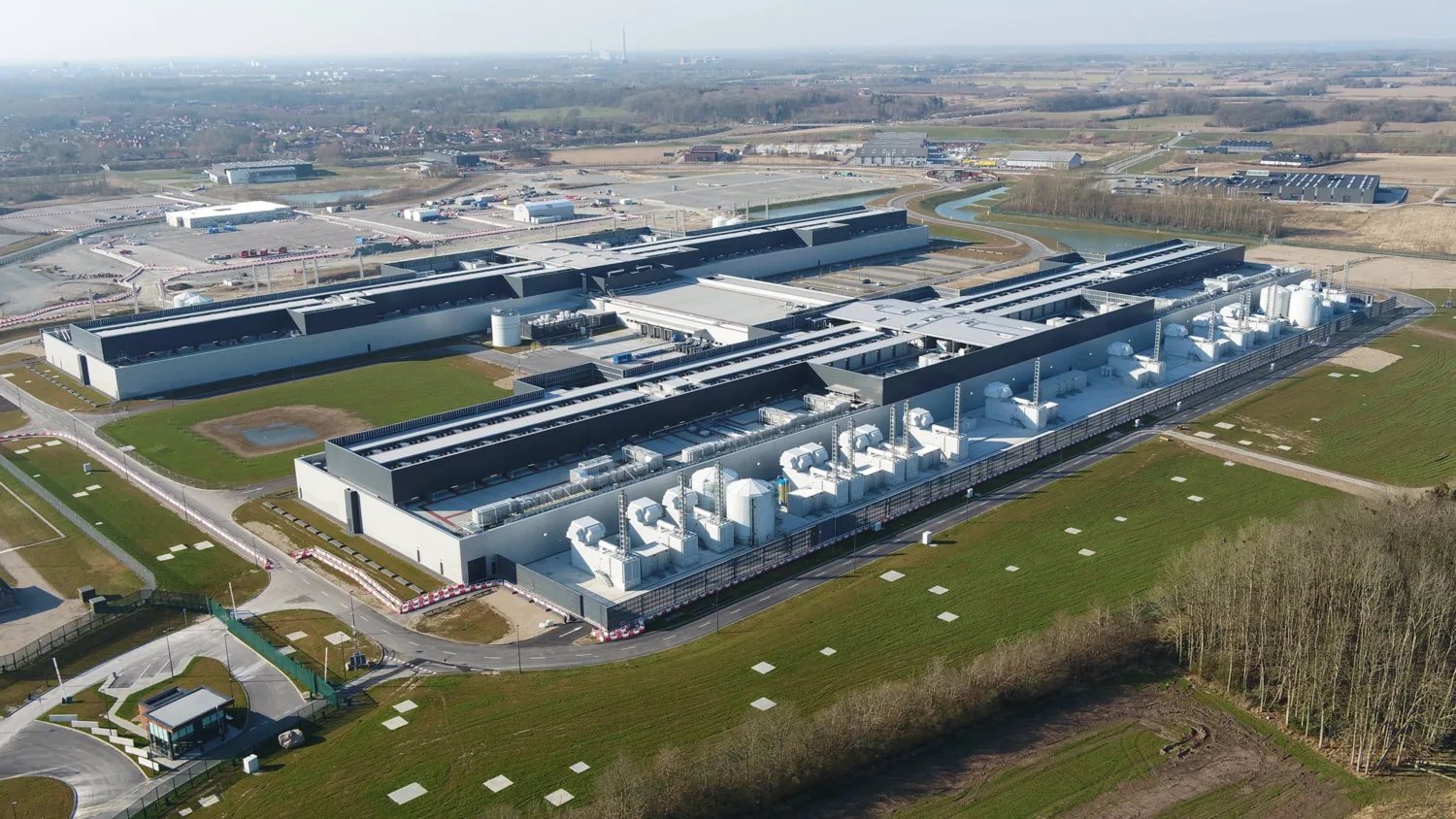 Areal view of the data centre surrounded by green space